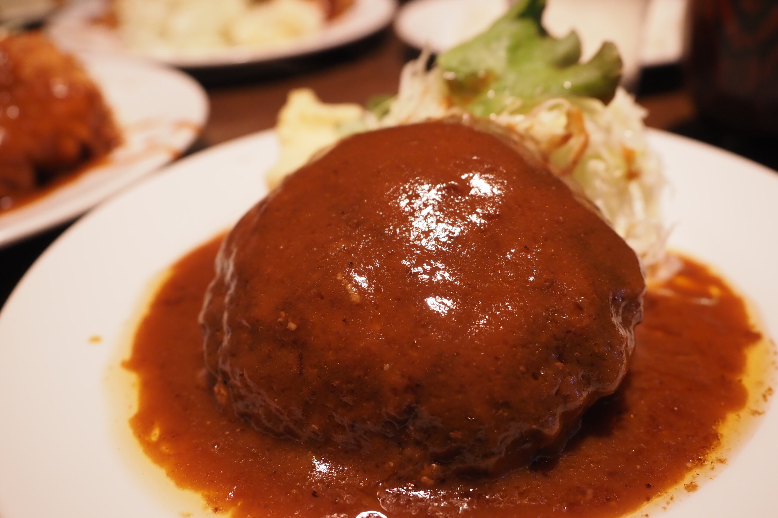 「名代とんかつ かっぱ」の特製ハンバーグ(倉敷)