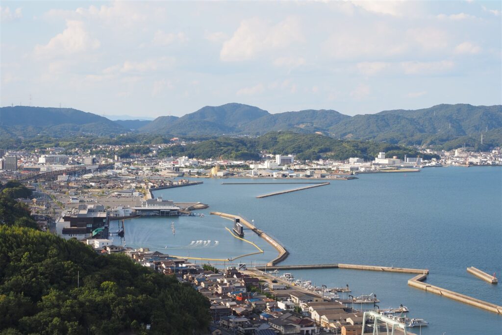 鷲羽山の山頂から撮った児島の風景（2026年9月1日）